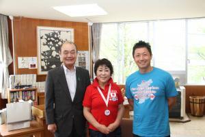 市長と中澤さん、金山さん(マックストレーニングジム)