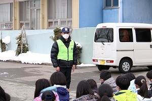 挨拶をするライオンズクラブの人