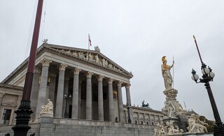 オーストリア共和国国会議事堂の外形