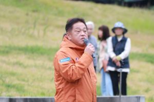 挨拶をする林市長