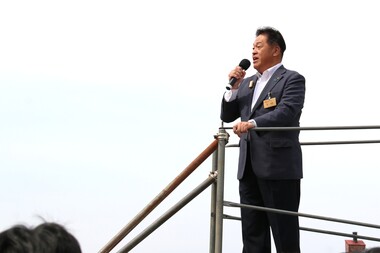 挨拶をする林市長