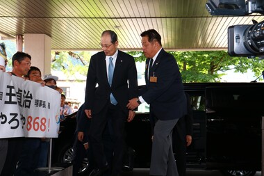 王さんを案内する林市長