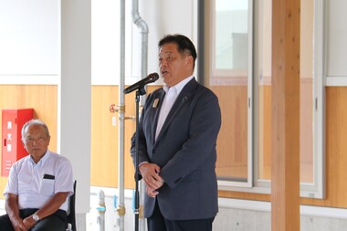 挨拶をする林市長