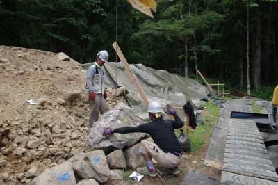 積み直し作業