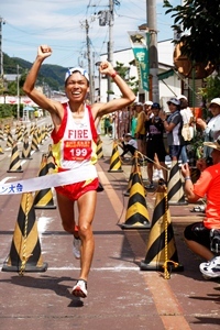 2周の部で優勝した貝瀬さん