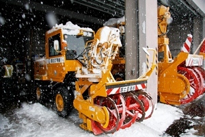 小型除雪車