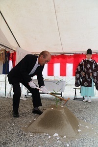 安全祈願祭、鍬入れの義