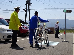 中等部の自転車の練習2