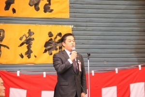 あいさつをする林市長