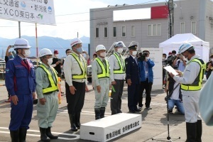 決意表明をする除雪事業者代表