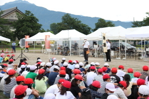 小学生の避難訓練の様子