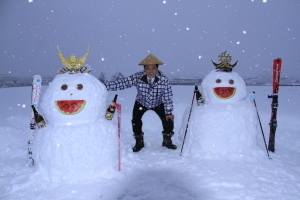 林市長と雪だるま