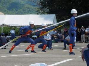 県消防大会競技中