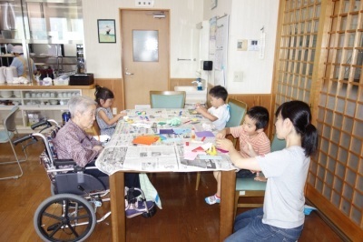 子どもたちとの交流風景