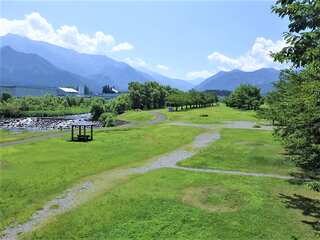 登川河川公園_長大橋付近.jpg