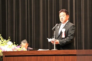 式辞を述べる林市長