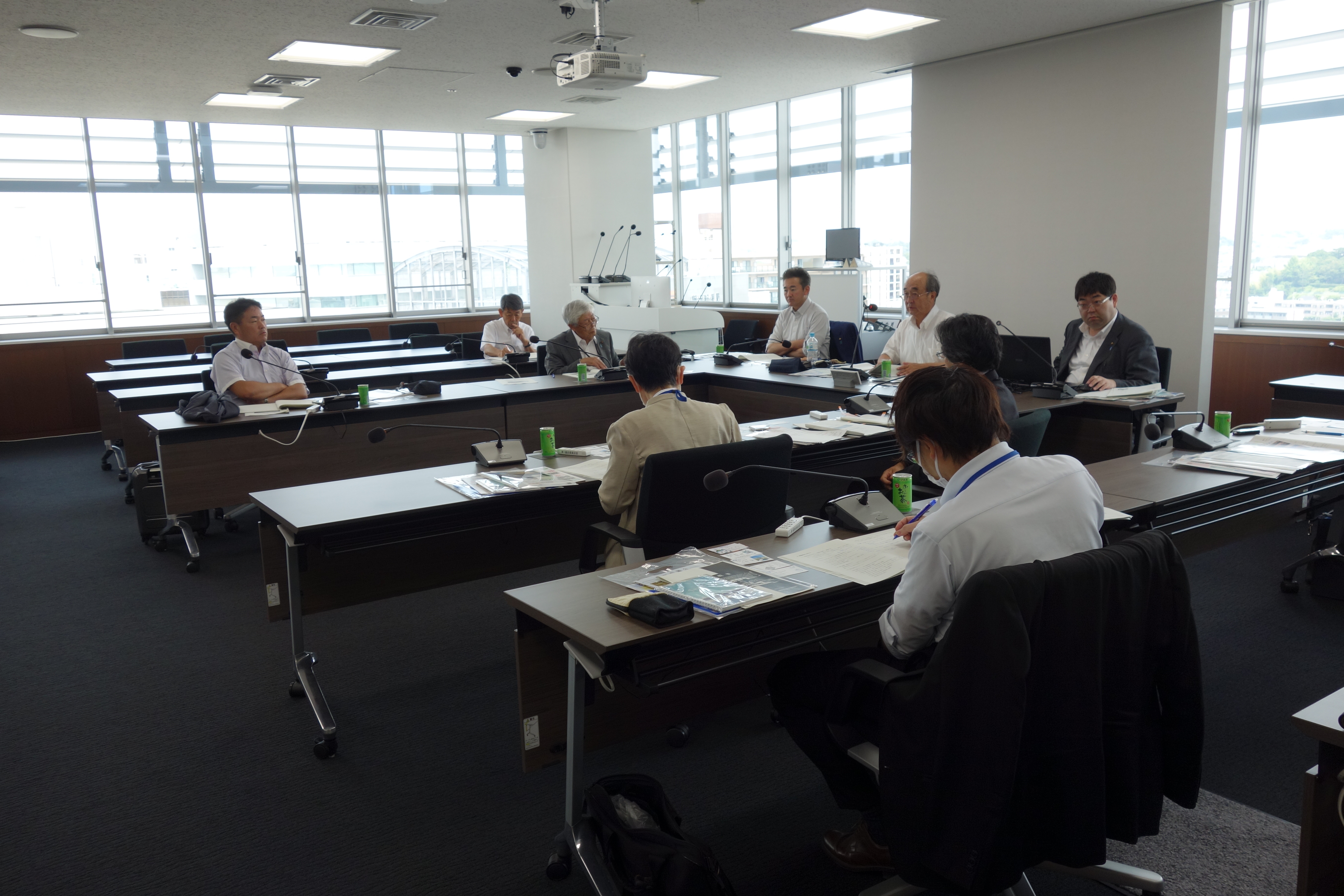 総務文教委員会管外調査2.JPG