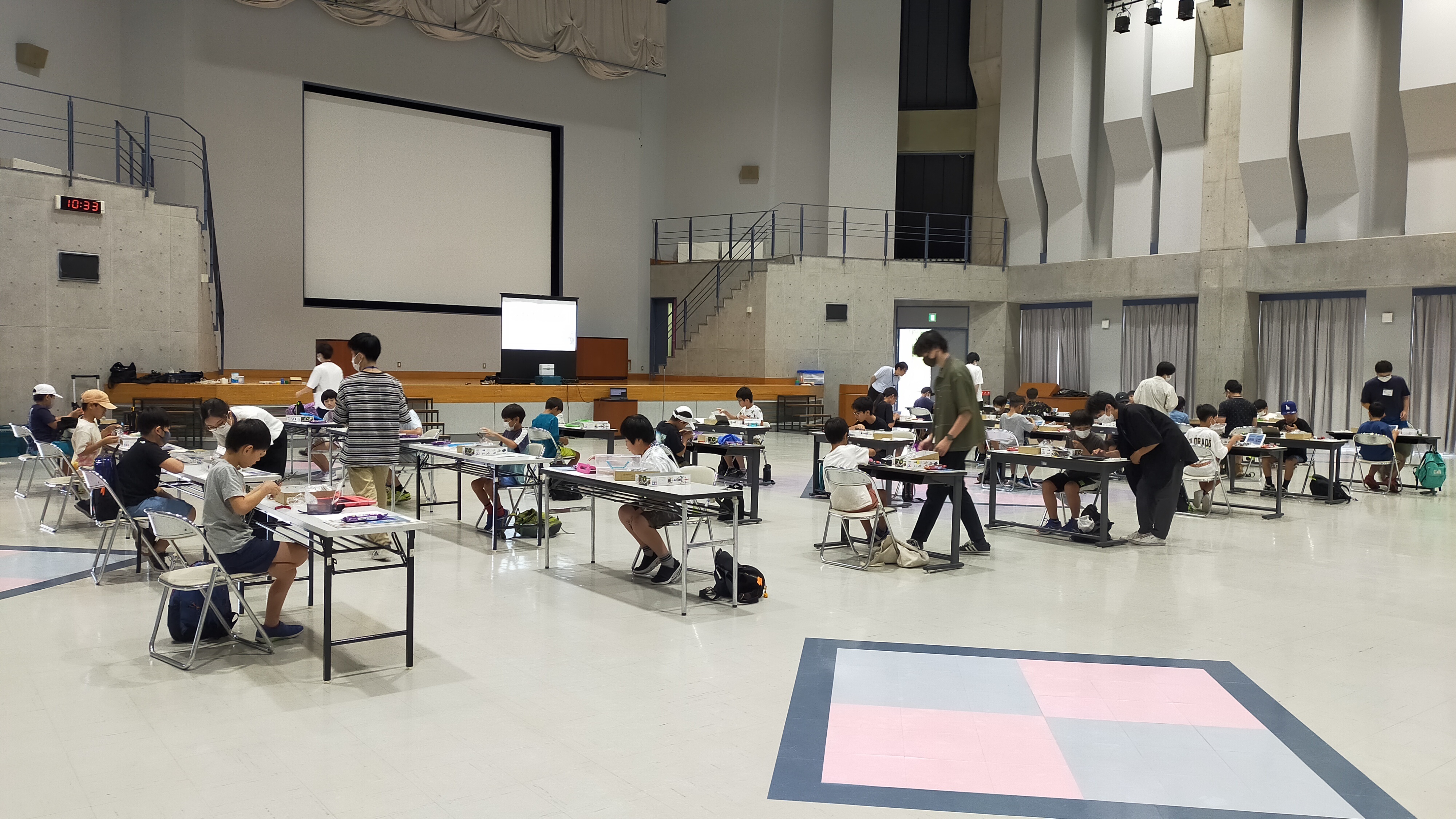 ロボット工作教室の全体の様子です