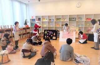 えほんのへや.JPG