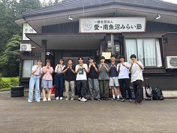 2025夏with早稲田大学生.jpg