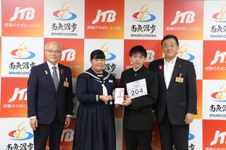 ロボ団南魚沼校全国出場者と教育長、林市長