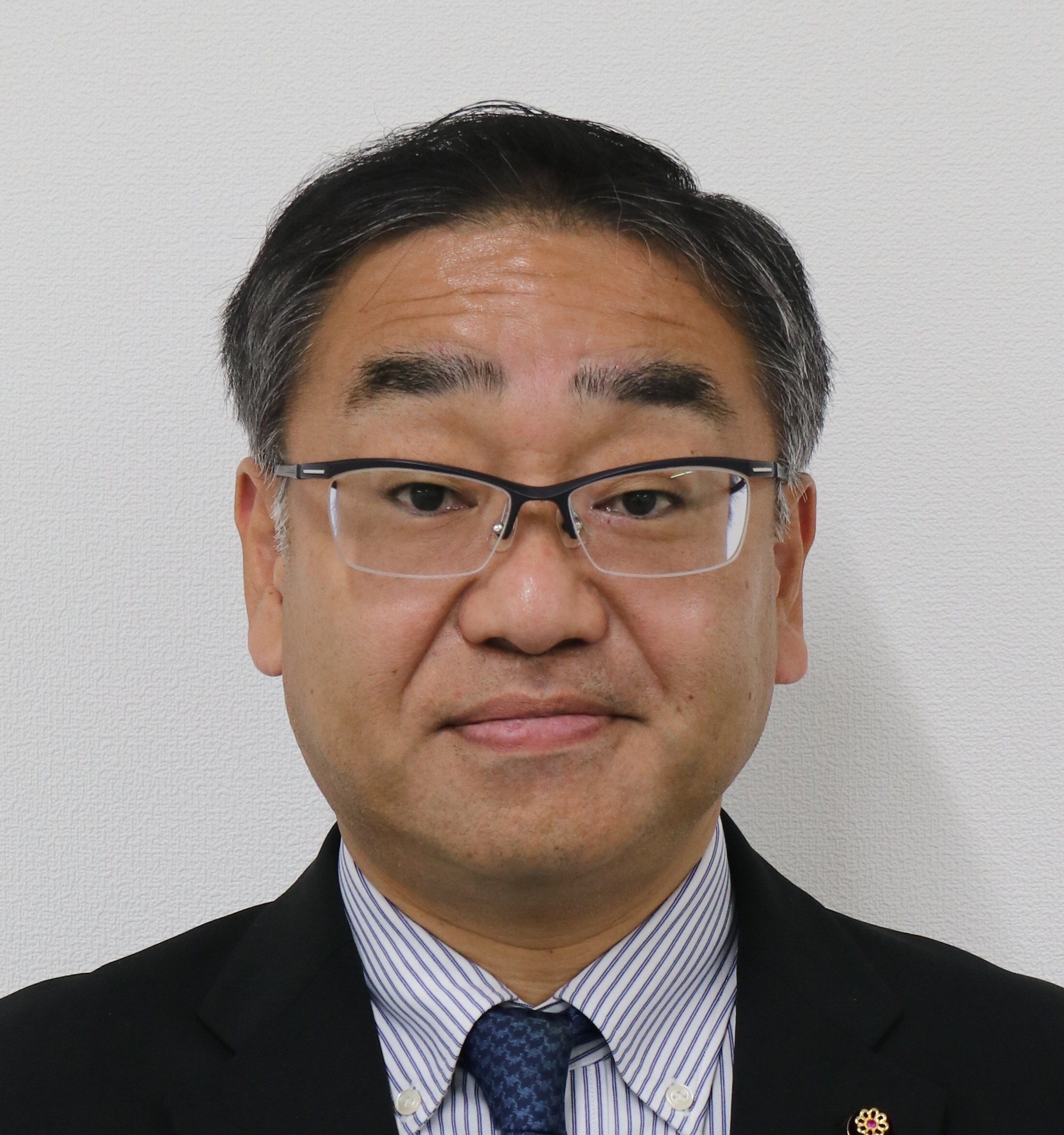 くわばらたまみの顔写真