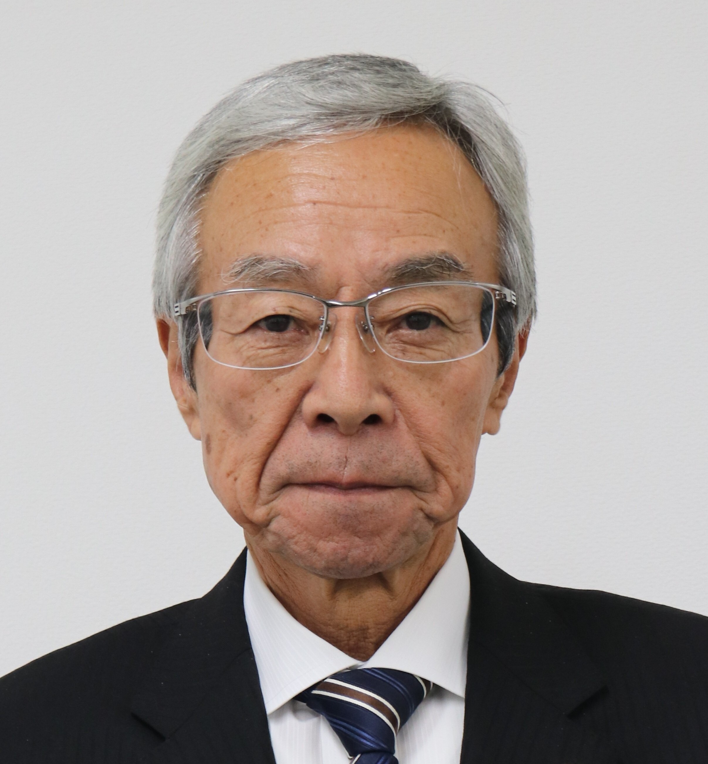 おざわみのるの顔写真