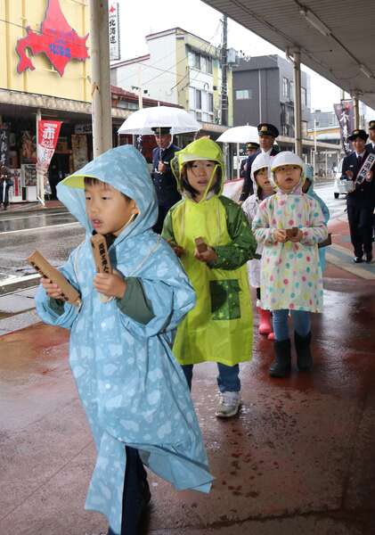 園児パレード (4).JPG