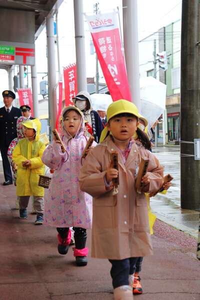 園児パレード (5).JPG