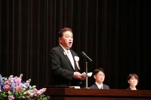 激励の言葉を述べる林市長