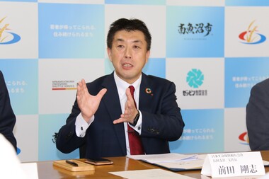 説明を行う前田支社長